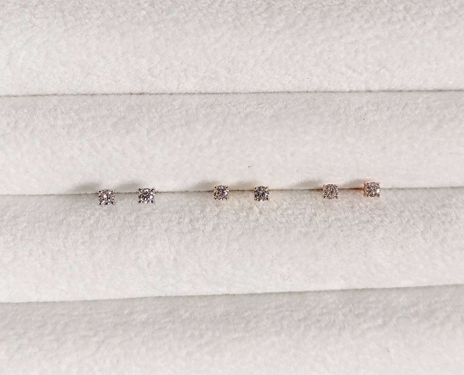 Tiny Studs | ラボグロウンダイヤモンド ピアス