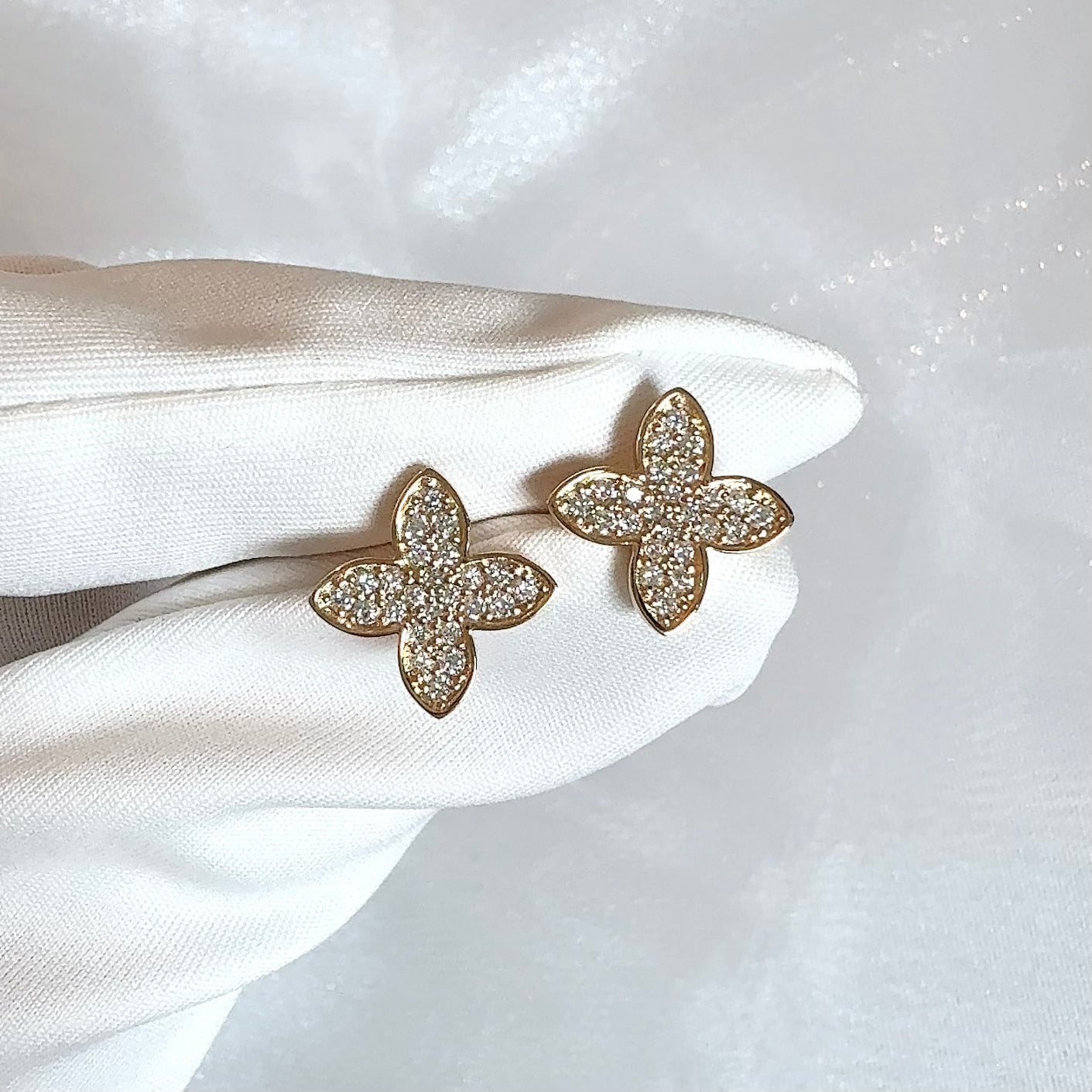 Fresh Pavé Earrings | ラボグロウンダイヤモンド ピアス