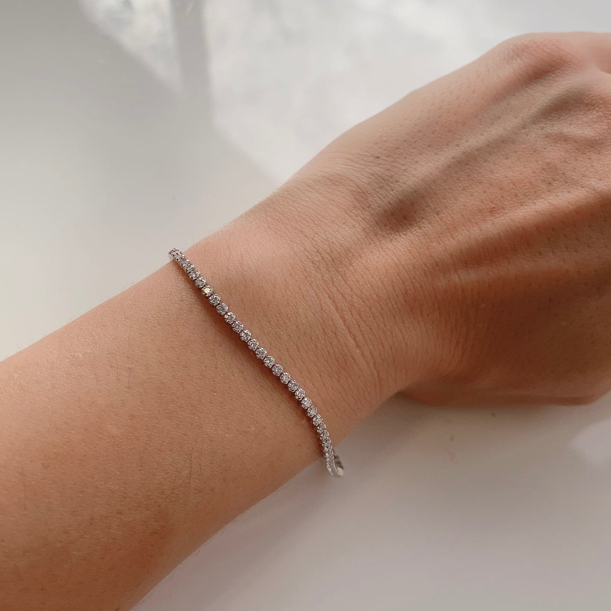 HATTON LABS】ラボグロウンクリスタルテニスブレスレット HATTON LABS】ラボグロウンクリスタルテニスブレスレット