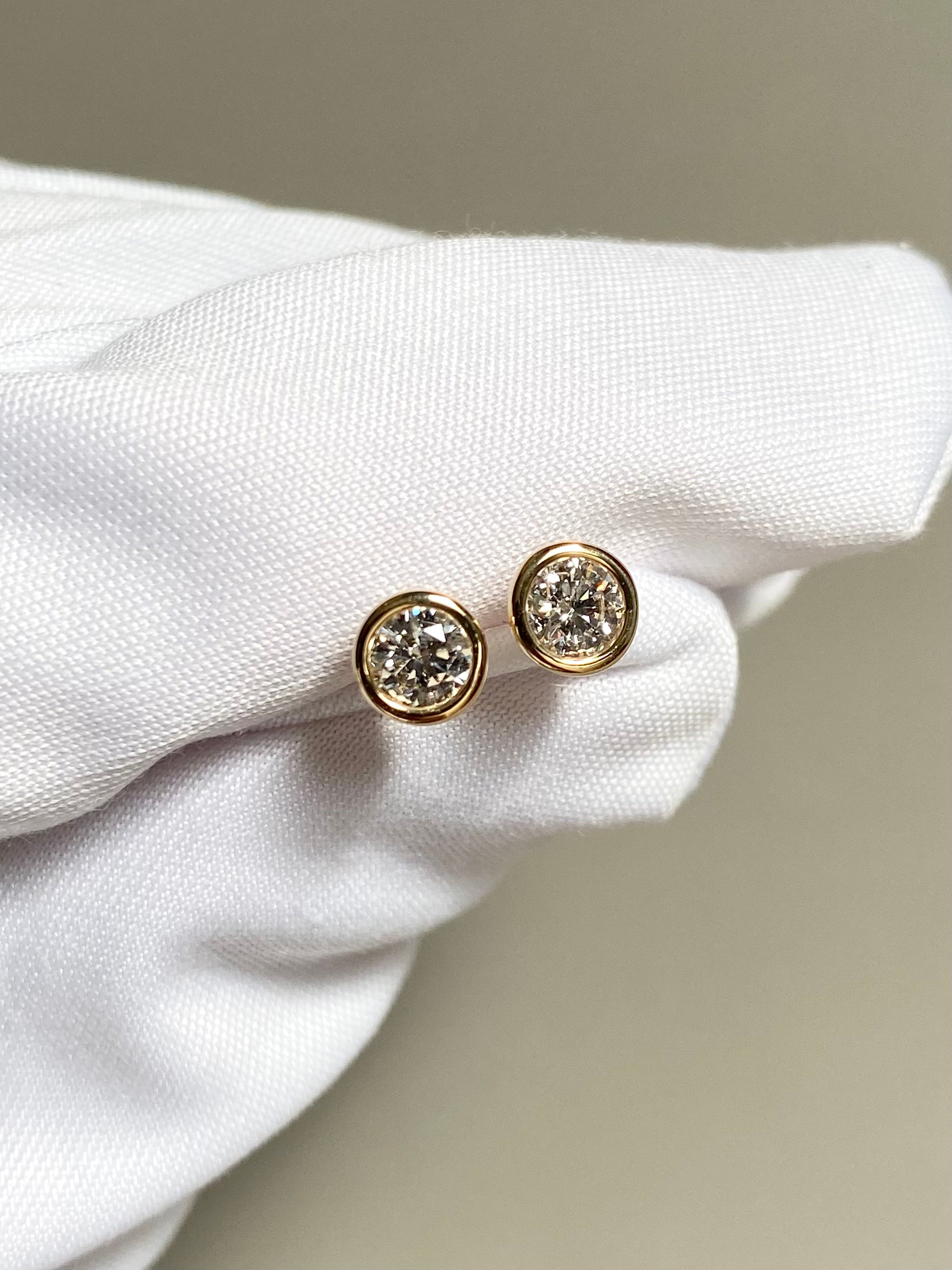 Bezel Earrings | Lab Grown Diamond Earrings